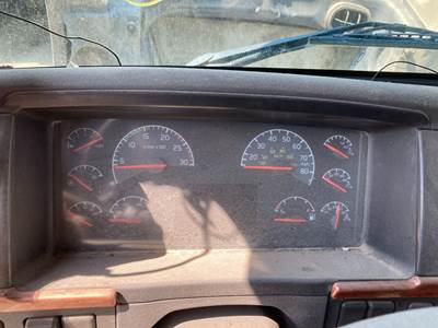 Volvo VNL Instrument Panel Cluster