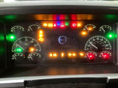 Volvo VNL Instrument Panel Cluster
