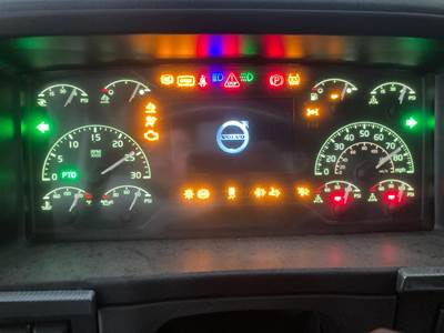 Volvo VNL Instrument Panel Cluster