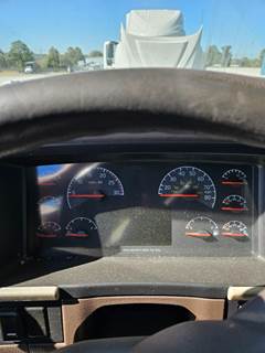 Volvo VNL Instrument Panel Cluster