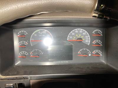 Volvo VNL Instrument Panel Cluster
