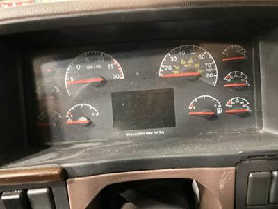 Volvo VNL Instrument Panel Cluster