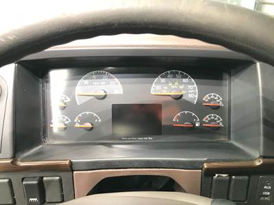Volvo VNL Instrument Panel Cluster