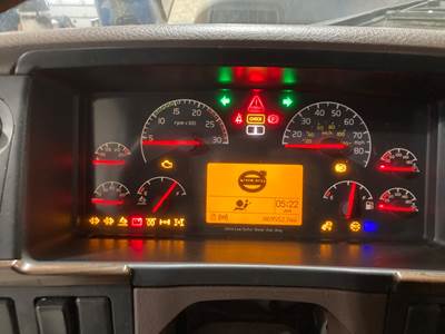 Volvo VNL Instrument Panel Cluster