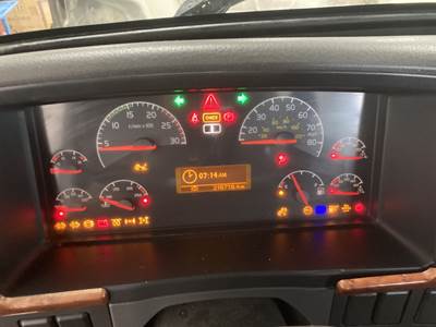 Volvo VNM Instrument Panel Cluster