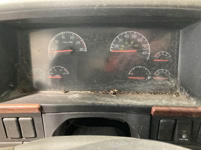 Volvo VNM Instrument Panel Cluster
