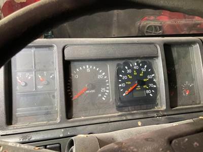 Volvo VNM Instrument Panel Cluster