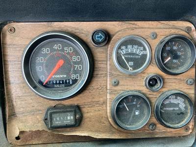 Volvo WCA Instrument Panel Cluster