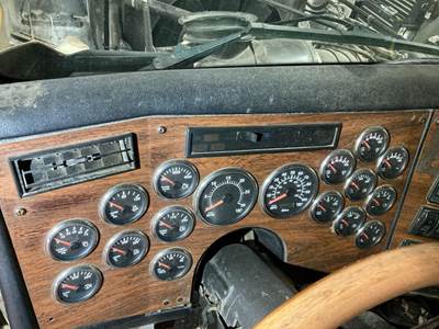 Western Star 4900EX Instrument Panel Cluster for a Western Star 4900