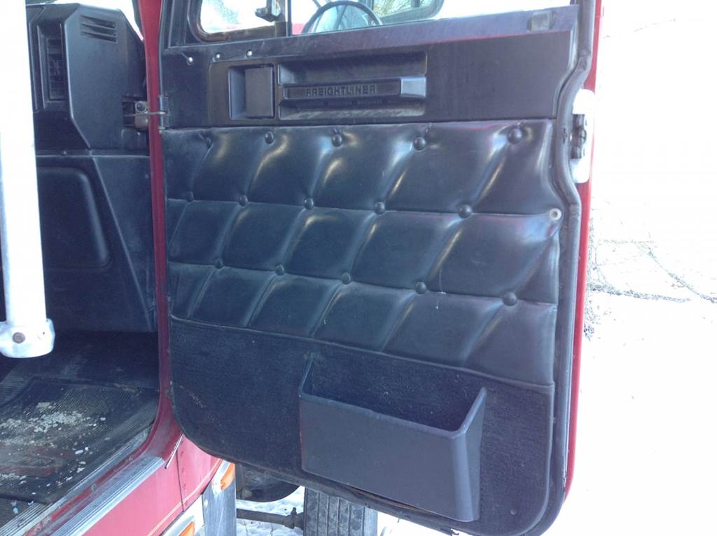 2000 Freightliner Classic XL Interior Door Panel For Sale Spencer, IA 24725711