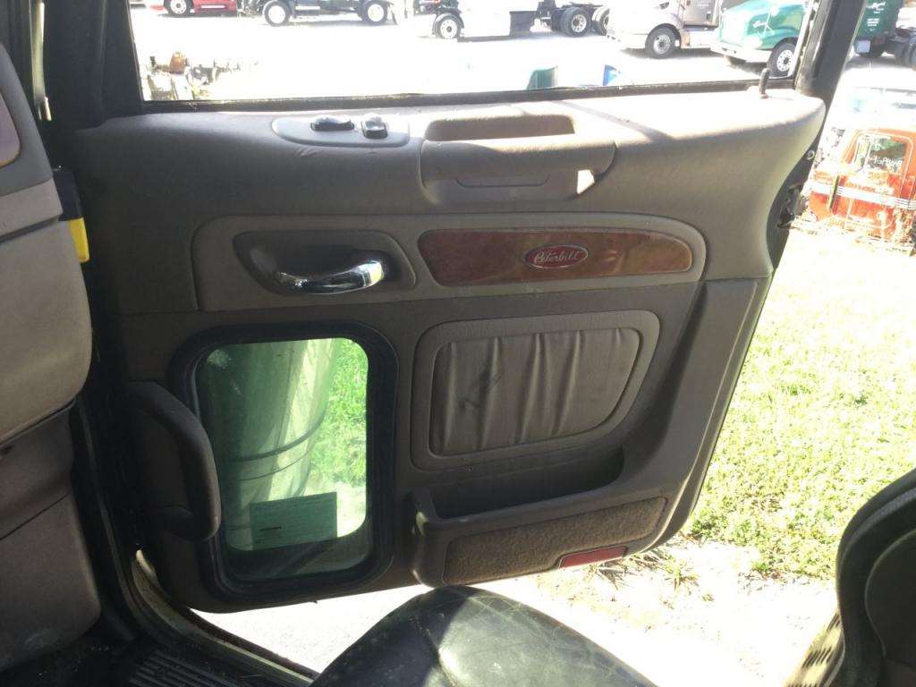 2010 Peterbilt 389 Interior Door Panel For Sale Kansas City, MO