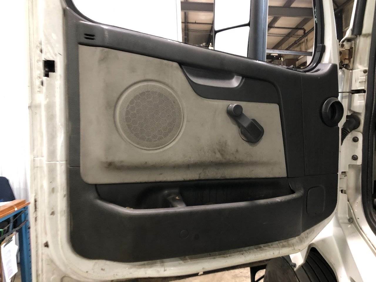 2007 Volvo VNL Interior Door Panel For Sale Winimac, IN 25493345