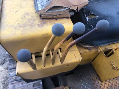 (Used) Case 1150 Type: Manual (Uses Linkages) Manual Loader Controls W/ 4 Spool Valve