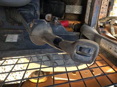 (Used) Case SR175 Type: Manual (Uses Linkages) Part #: - Ref# 84201274 Stick Assembly W/ Tower