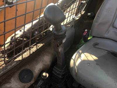 (Used) Case SV300 Type: Manual (Uses Linkages) Part #: - Ref# 84201273 RH Stick Assembly