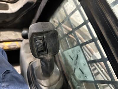 (Used) CAT 252B3 Type: Hydraulic Joystick (Uses Orbital Valve) Ref# 218-6490 Boot Torn