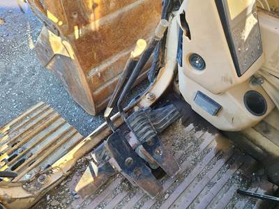 (Used) CAT 320L Type: Electric (Electronic Joystick) Part #: - Ref# 7Y3425 Hand And Foot Control Assembly