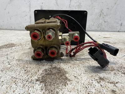 1997 (Used) CAT 938G Type: Hydraulic Joystick (Uses Orbital Valve) Part ...