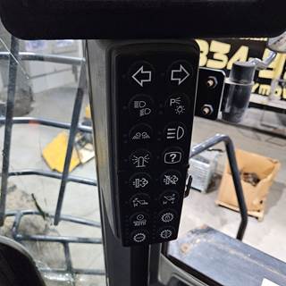 (Used) CAT 950M Part #: - Ref# 572-9674 16 Button Keypad Module Only, Other Part Numbers 460-3193