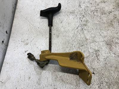 (Used) CAT D6N LGP Type: Manual (Uses Linkages) Part #: - Ref# 230-9136 Ripper Control Stick With Linkage