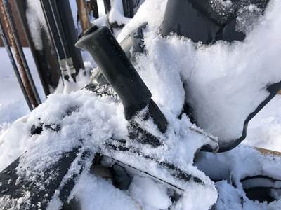 (Used) CAT P5000-LP Type: Manual (Uses Linkages) Part #: - Park Brake Lever With Linkage Only