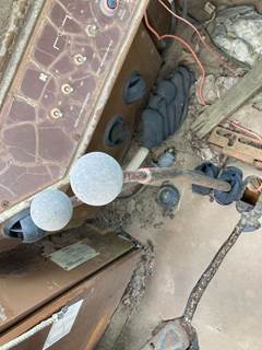 (Used) Dresser 515C Type: Manual (Uses Linkages) Part #: - Ref# 1245 843 H91 Pair Of Boom Control Sticks Only