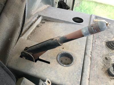 (Used) Elgin Pelican P Type: Manual (Uses Linkages) Part #: - Ref# 1055517 Parking Brake Lever Only