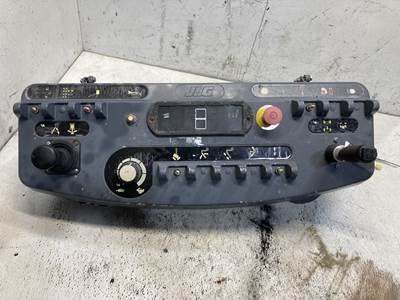 (Used) JLG 600S Type: Electric (Electronic Joystick) Part #: - Ref# 0861511 Upper Console Box Controls With Footswitch And Interior Deutz Engine