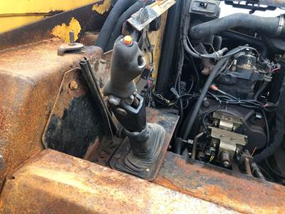 (Used) John Deere 260 Type: Manual (Uses Linkages) Part #: - Ref# AT321230 Right Stick Assembly Only