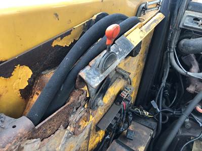 (Used) John Deere 260 Type: Manual (Uses Linkages) Part #: - Ref# KV13009 Throttle Control Lever With Linkage Only