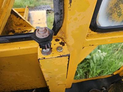 (Used) John Deere 690A Type: Manual (Uses Linkages) Throttle Control Cable W/ Knob