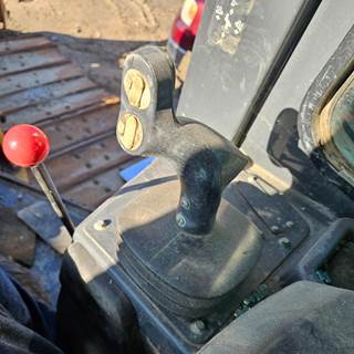 (Used) John Deere 700K LGP Part #: - Ref# AT376577 Transmisson Control Lever Only