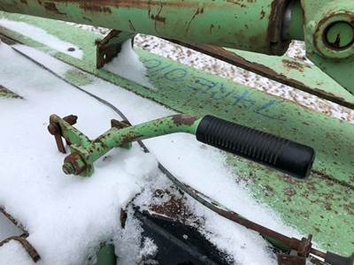 (Used) Mustang 440 Type: Manual (Uses Linkages) Part #: - LH Manual Control Stick