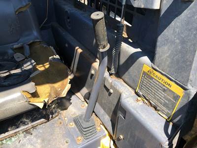 (Used) New Holland LS140 Type: Manual (Uses Linkages) Part #: - Ref# 86573170 Manual Stick Only