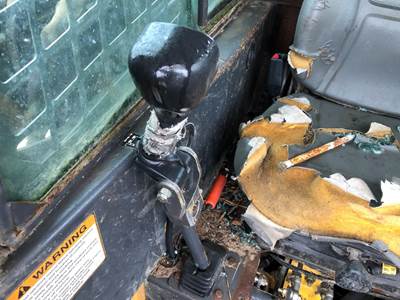 (Used) New Holland LS180 Type: Electric (Electronic Joystick) Part #: - Ref# 86592946 Multifunction Control W/ Lever
