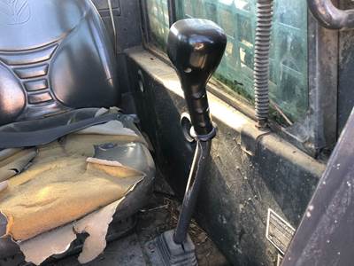 (Used) New Holland LS180 Type: Manual (Uses Linkages) Part #: - Ref# 86592190 Lever With Blank Joystick Handle