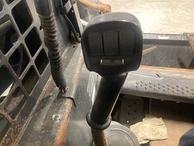 (Used) New Holland LS180 Type: Manual (Uses Linkages) Part #: 9845084 Ref# 9845084 Lever With Blank Joystick Handle