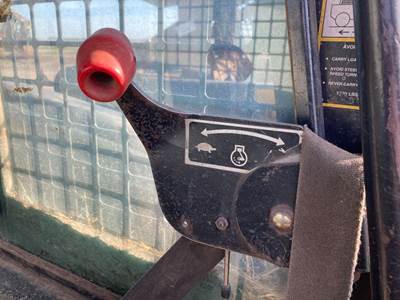 (Used) New Holland LX665 Type: Manual (Uses Linkages) Part #: - Ref# 86591292 Throttle Lever Only