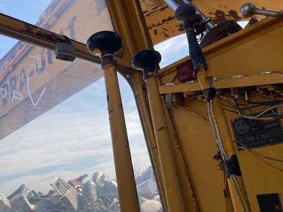 (Used) Misc Equ Other Type: Manual (Uses Linkages) Part #: - Pair Of Middle Control Levers Only