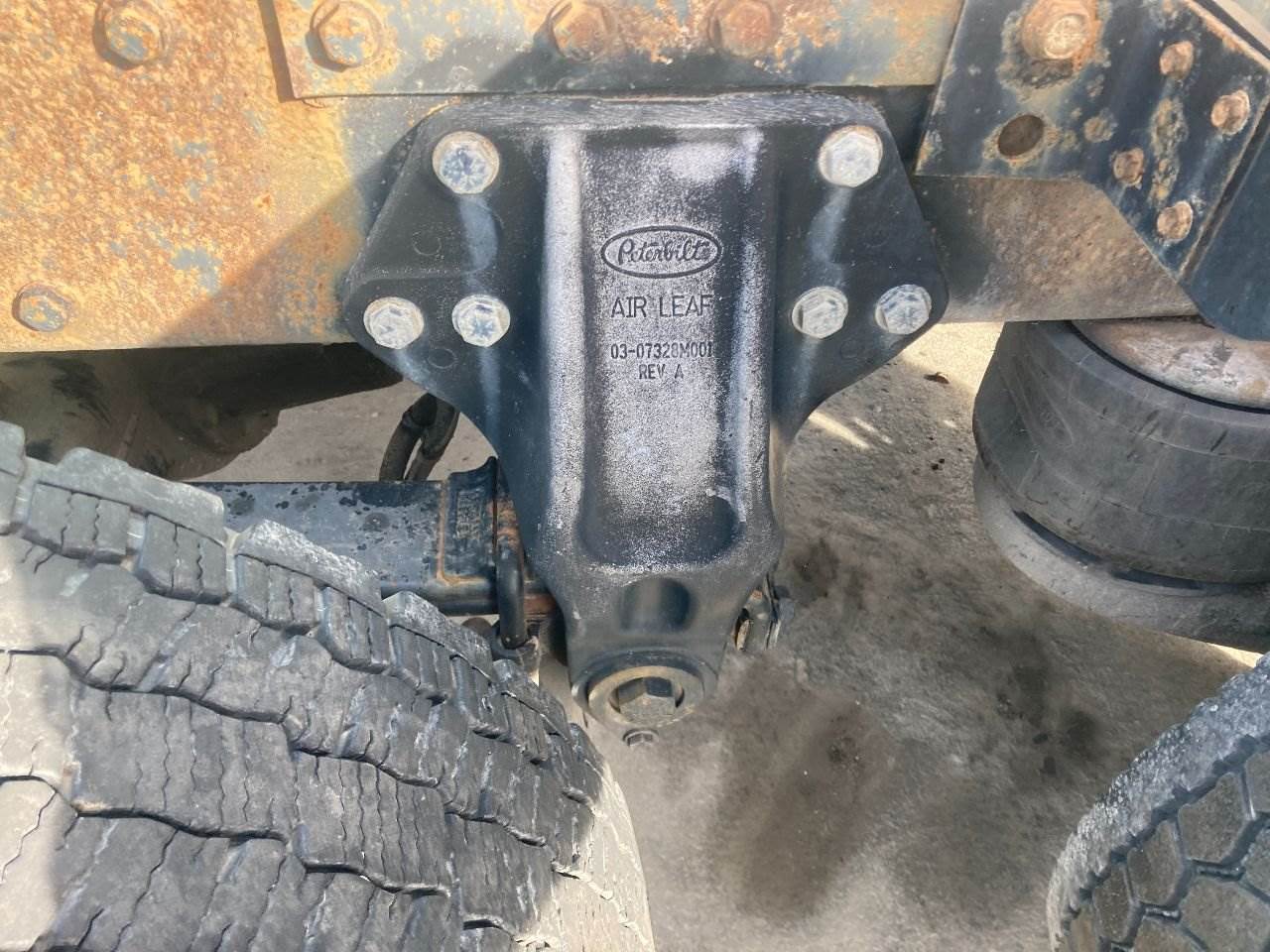 2000 Peterbilt 379 Rear Leaf Spring For Sale Kansas City, MO