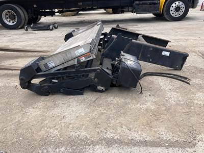 Maxon ANY Liftgate for a Freightliner M2 106