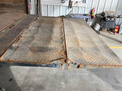 ALL Liftgate for a Kenworth T270