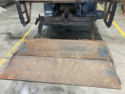 ALL Liftgate for a Kenworth T370