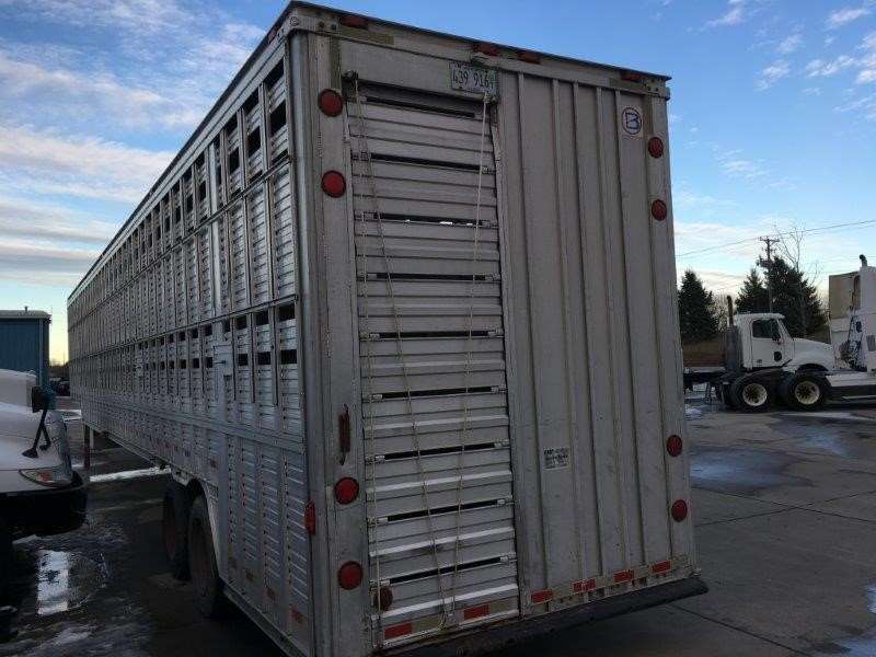 Used Tires Des Moines >> 1999 Barrett Trailers GROUND LOAD Livestock Trailer For ... Used Tires Des Moines >> 1999 Barrett Trailers GROUND LOAD Livestock Trailer For ...