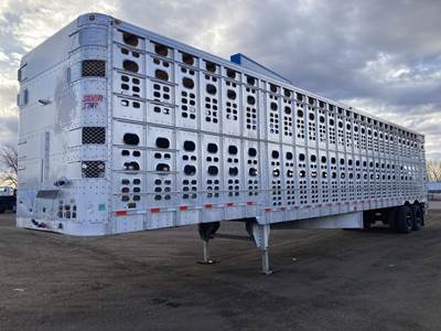 WILSON 61.5ft Tandem Axle Livestock Trailer - Air Ride, Fixed Axle