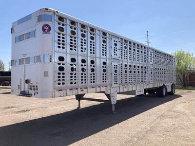 WILSON PSADL-400P Livestock Trailer