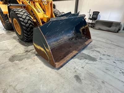 Hyundai HL940 Loader