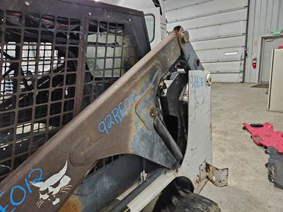 Bobcat 7753 Loader Lift Arm