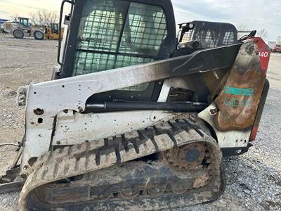 Bobcat T630 Loader Lift Arm