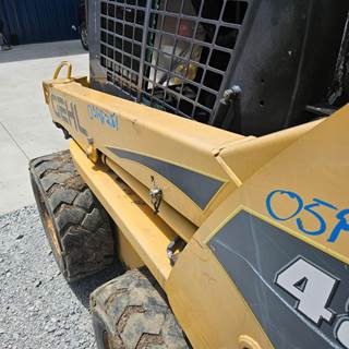 Gehl 4840 Loader Lift Arm